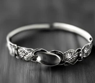 Friendship bracelet